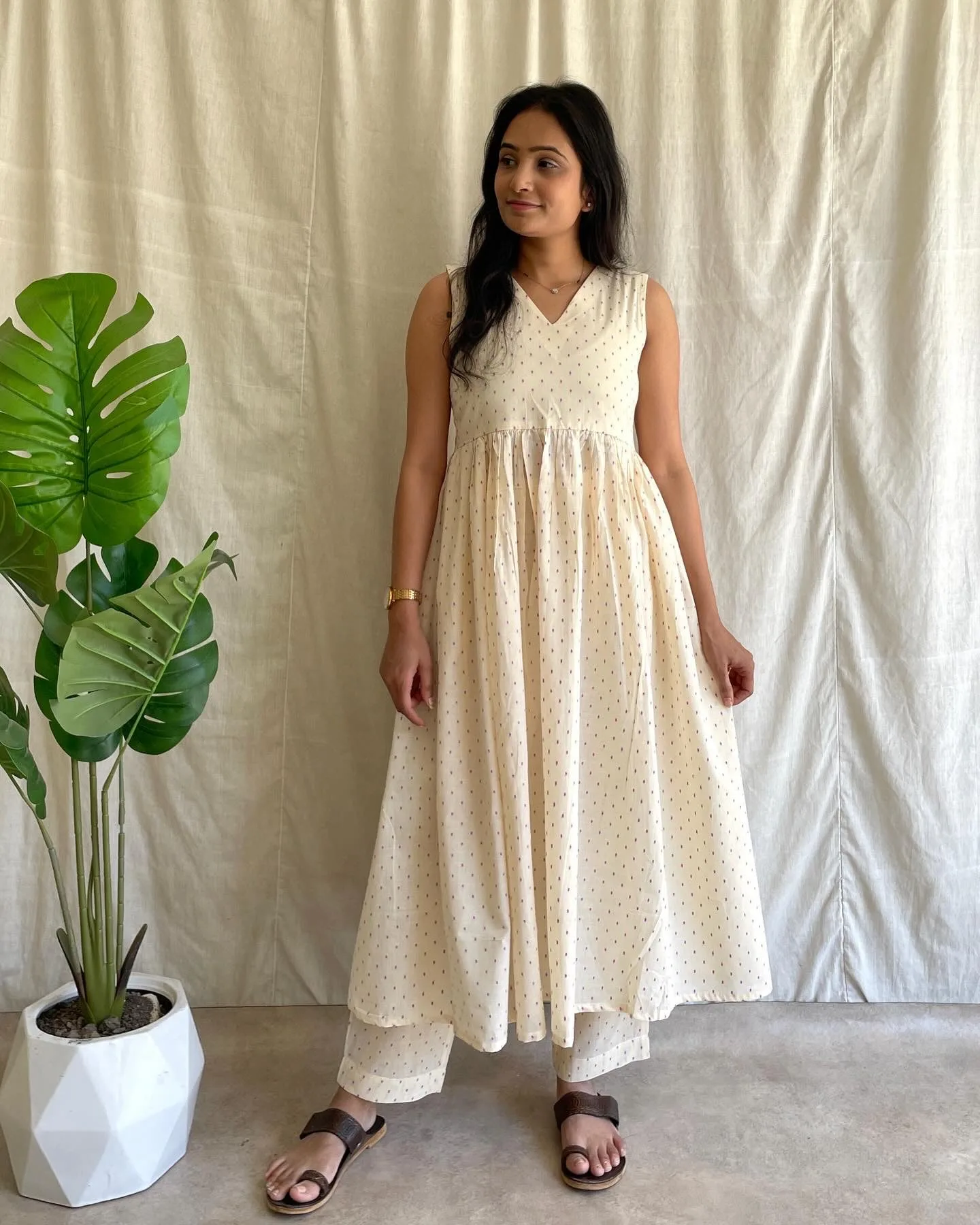 Off white with pink butti cotton kurta set