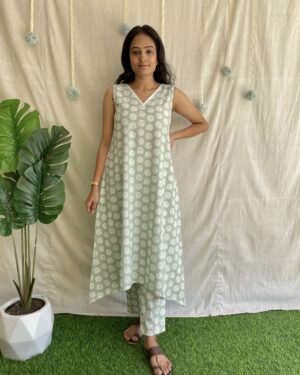 Sea green polka dots kurta set