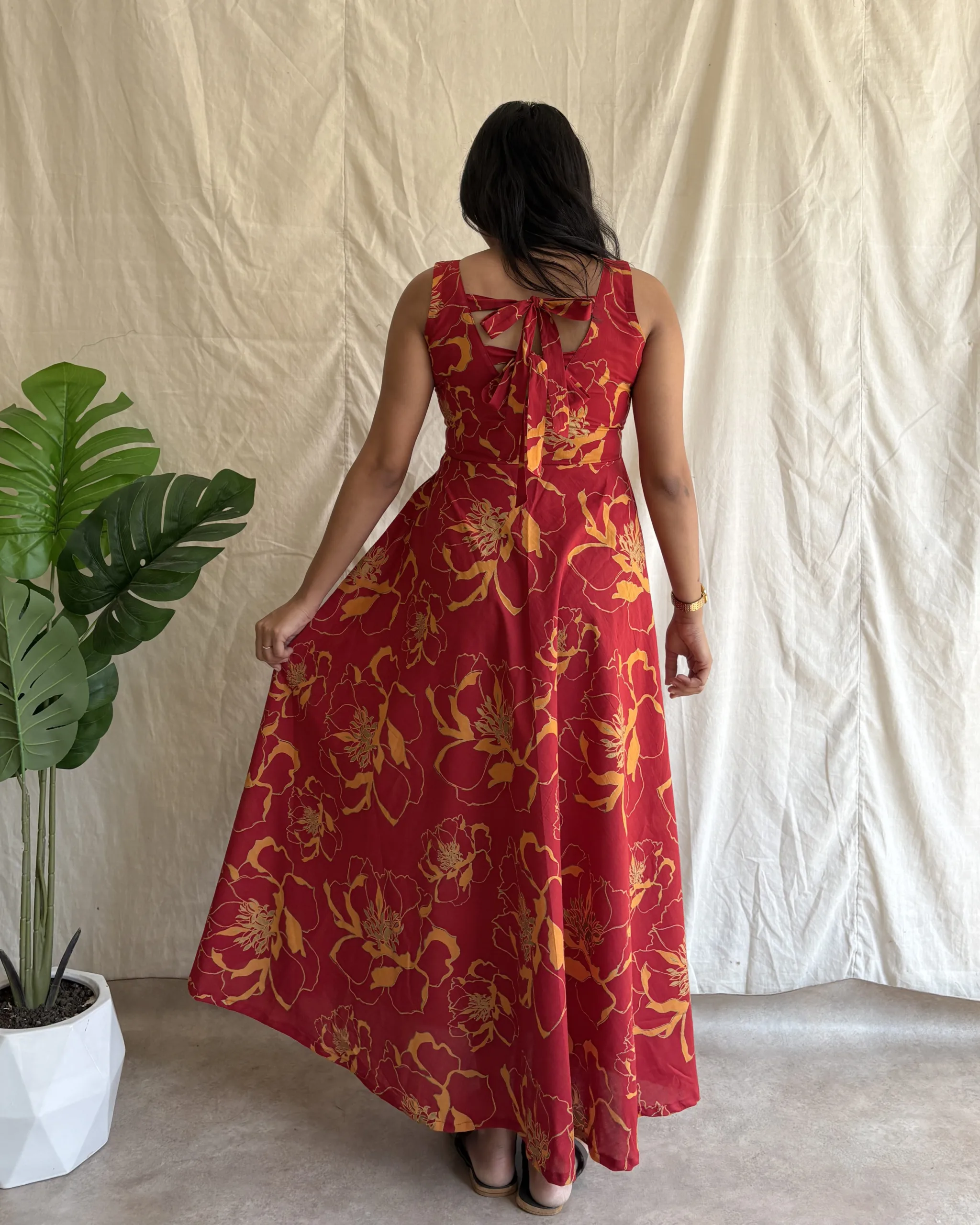 Maroon cotton umbrella flare maxi dress - Image 4