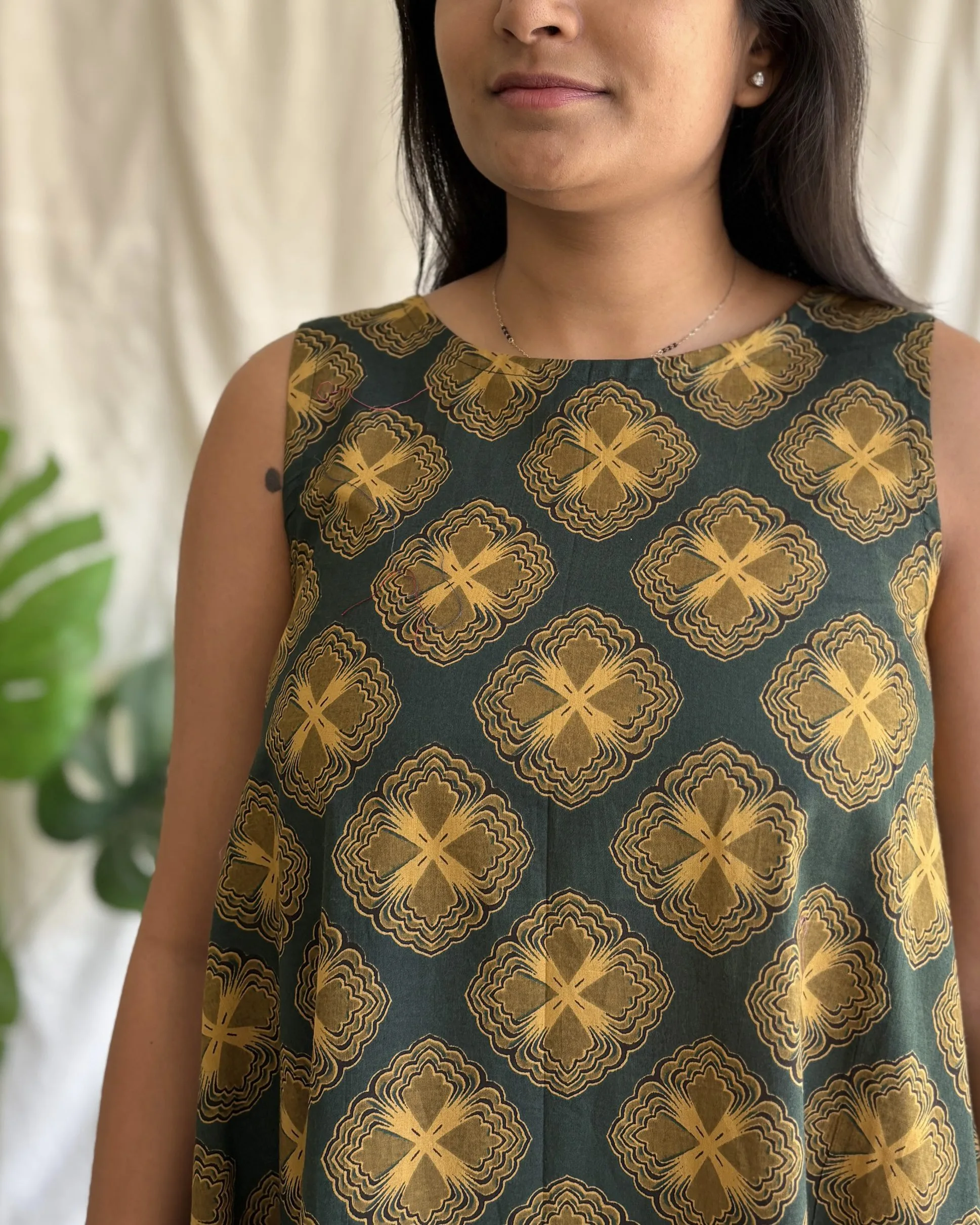 Green Cotton printed A line dress - Image 3