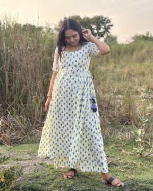 cream floral butti design cotton kurta coord set