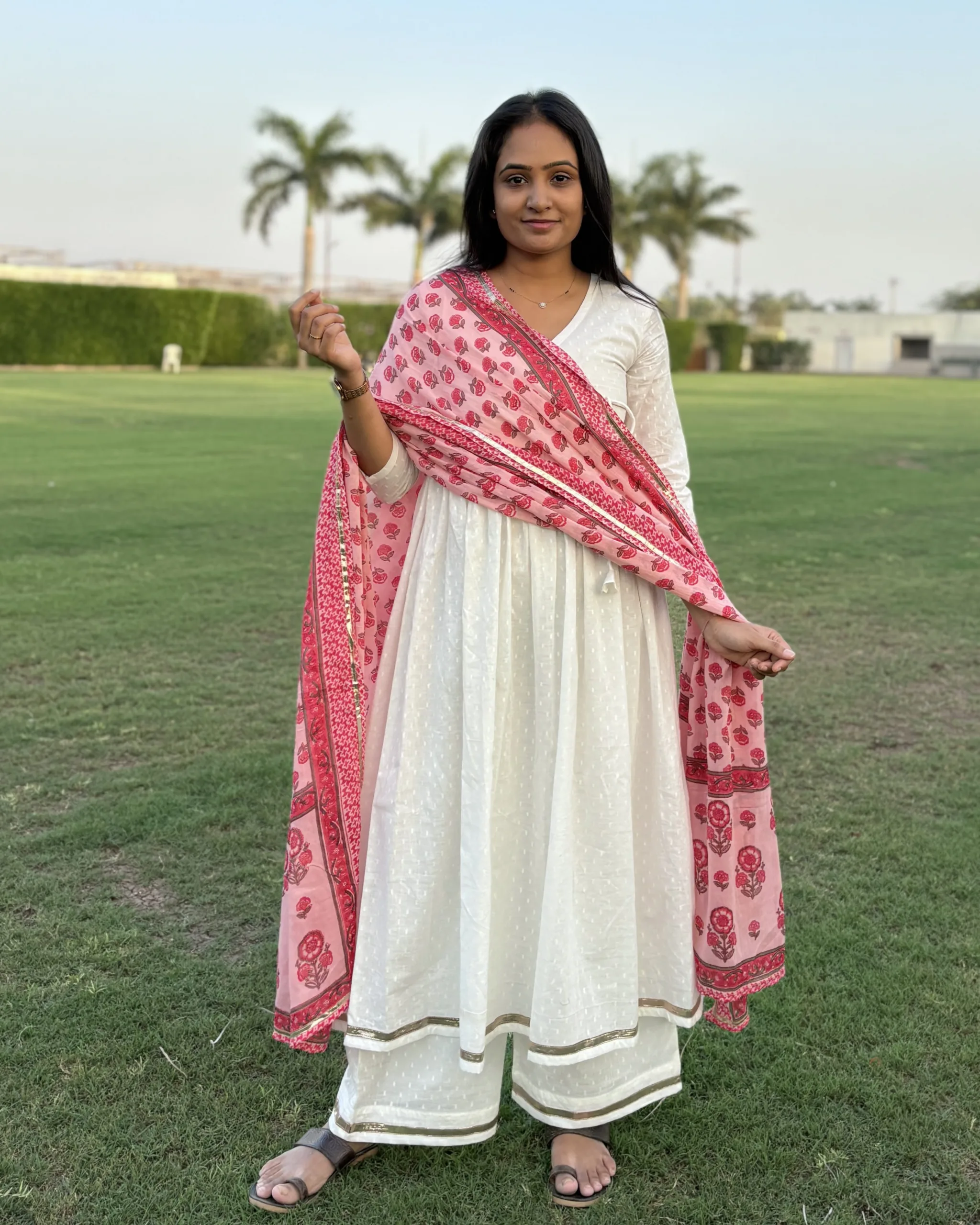 Off white mul cotton suit set - Image 3