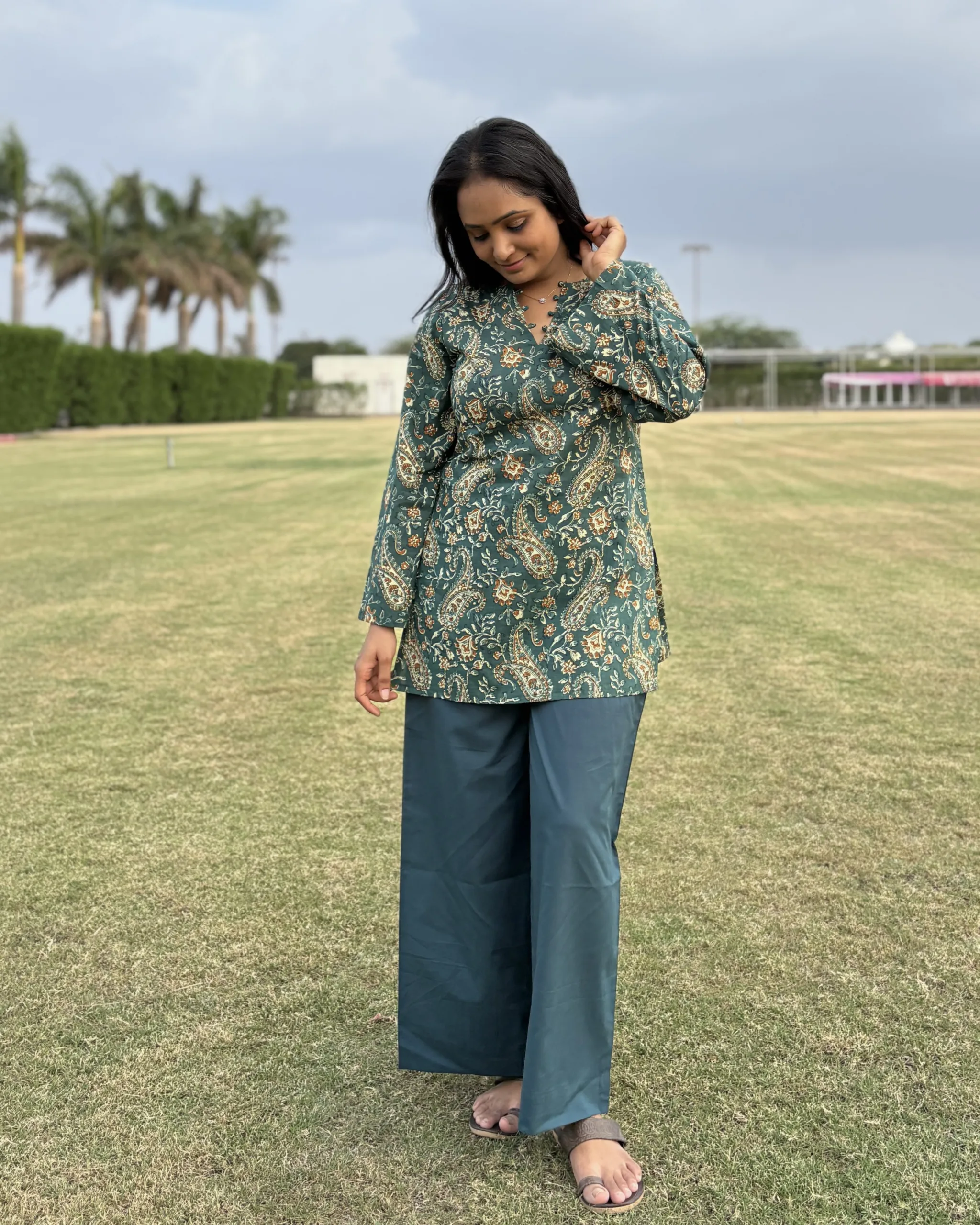 Teal blue cotton short kurta and palazo set - Image 4