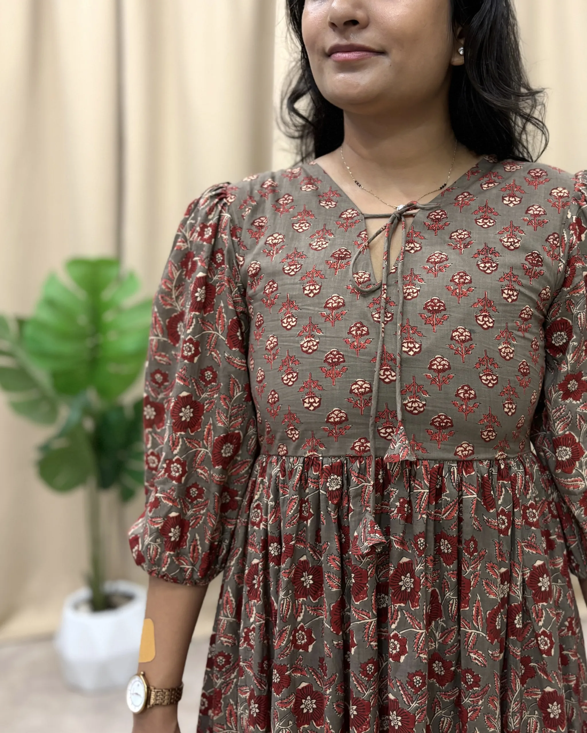 Brown floral print premium cotton tiered maxi dress - Image 4